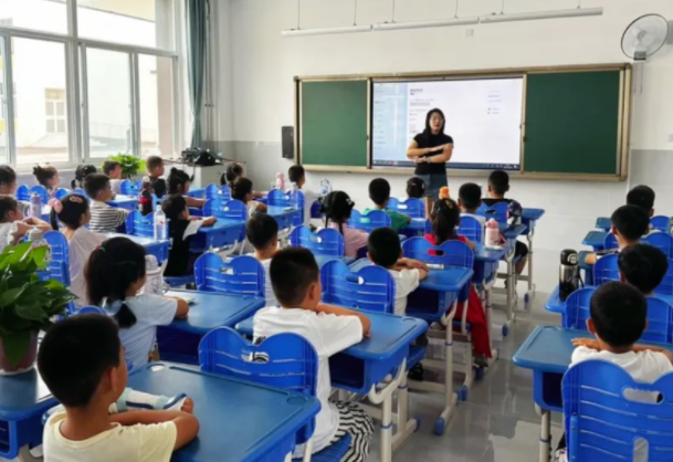 激起学习兴趣激活中小学科学教育生机不能只靠学校单打独斗